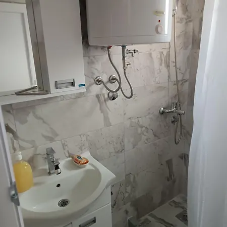 Canovic Appartamento Gornja Trepča