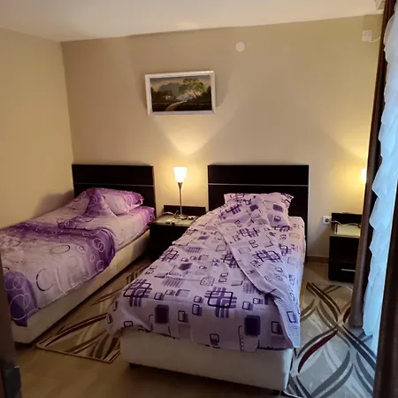 Appartamento Canovic Gornja Trepča